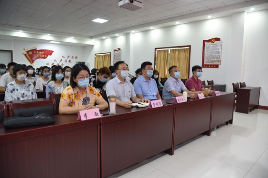公司持續(xù)愛(ài)心助學(xué) 培育建安明日之星