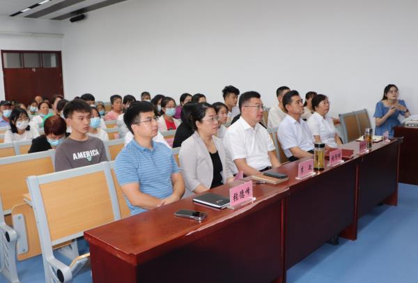 公司持續(xù)愛心助學(xué) 培育建安明日之星.