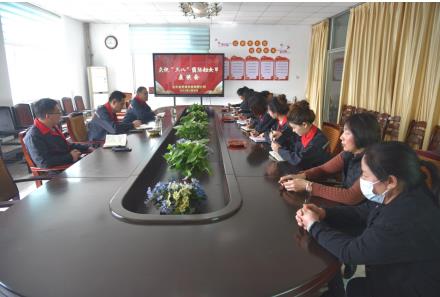 公司召開慶祝 “三八” 國際婦女節(jié)座談會(huì)
